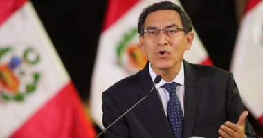 برلمان بيرو يعلن إقالة مارتن بيسكارا من الرئاسة ردا على قراره بحل المجلس
