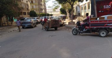 قارئة تشكو سير عربات الكارو بالنزهة واحتلال سائقيها لحديقة شارع محمود هريدى