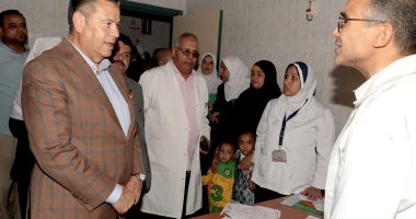 صور .. محافظ بنى سويف يزور مستشفى ناصر العام ويأمر بالقضاء على الزحام 