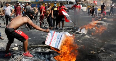 إصابات فى صفوف متظاهرين بساحة التحرير بالعاصمة بغداد
