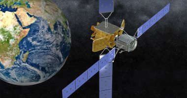 الاتصالات: إطلاق القمر الصناعى المصرى فى 10 مساء من قاعدة غوايانا الفرنسية