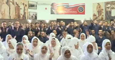 فيديو.. زغاريد ودموع الفرح لـ1818 سجينا مفرج عنهم بمناسبة انتصارات أكتوبر