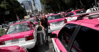 اضراب سائقى التاكسى فى المكسيك احتجاجا على تطبيقات النقل الذكى