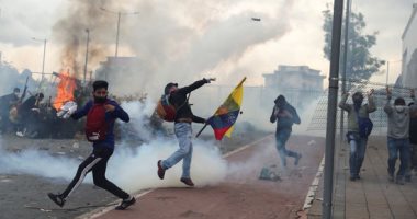 متظاهرون يقتحمون مبنى الجمعية الوطنية فى الإكوادور احتجاجا على إجراءات التقشف