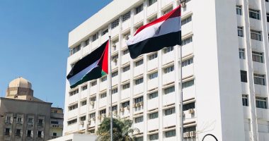 رفع علم فلسطين بمجلس الوزراء استعدادا لجلسة المباحثات ثنائية
