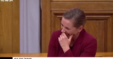 فيديو.. نوبة ضحك تجتاح البرلمان الدنماركى بسبب رئيسة الوزراء