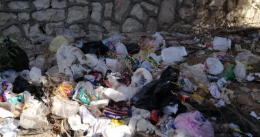 قارئ يشكو من انشار القمامة بمساكن الشروق فى مدينة نصر