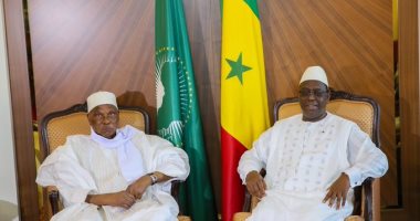 الرئيس السنغالى الحالى ونظيره السابق يدعوان الأفارقة إلى تنمية السلام