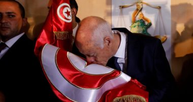 رئيس تونس المنتخب قيس سعيد يقدم إقرار الذمة المالية قبل دخوله قصر قرطاج
