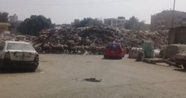 شكوى من عودة تراكم تل القمامة فى مساكن عين شمس بمحافظة القاهرة