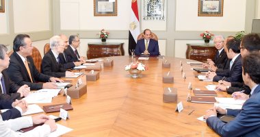 السيسى لرئيس تويوتا: مصر مؤهلة لتصبح محورا للصناعات والمنتجات اليابانية
