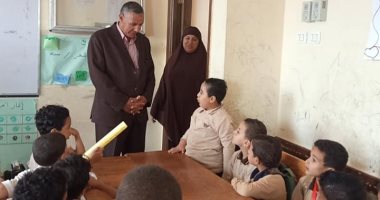 صور .. رئيس مدينة طور سيناء يتفقد مدرسة الزهراء للتعليم الأساسى