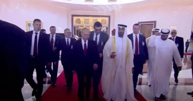 وصول الرئيس الروسى إلى دولة الإمارات.. والشيخ محمد بن زايد يستقبله