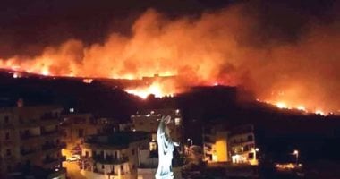 فيديو.. ساعات الحزن فى قلب لبنان.. 104 حرائق تأكل الأخضر واليابس من الجنوب إلى الشمال.. الحكومة تجتمع مع هيئة مكافحة الكوارث وتطالب بمساعدات دولية.. والفنانون يغردون: "قلوبنا تحترق ويطلبون السلامة للشعب"