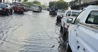 "مياه القاهرة" تستجيب لليوم السابع بإصلاح كسر بماسورة بكورنيش النيل بالساحل