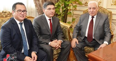 "دينية البرلمان" تستقبل وفد دولة كازاخستان حول تعزيز الحوار بين الأديان