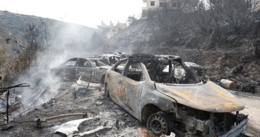 دمار وخراب بسبب حرائق اجتاحت مساحات واسعة من الغابات فى لبنان