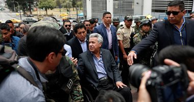 رئيس الإكوادور يزور المناطق المتضررة فى كيتو على كرسيه المتحرك