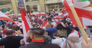 حشود للجالية اللبنانية فى سيدنى دعما لمظاهرات بيروت