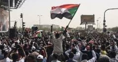  مظاهرات فى السودان ضد الحزب الحاكم السابق 