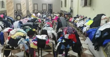 صور.. توزيع 2000 قطعة ملابس وأدوات مدرسية على الطلاب غير القادرين بالإسماعيلية