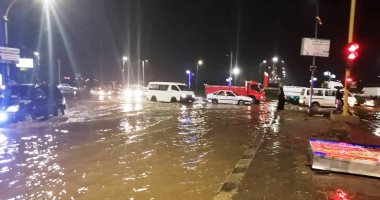 12 صورة ترصد غرق شوارع مدينة العاشر من رمضان فى شبر ميه اليوم السابع