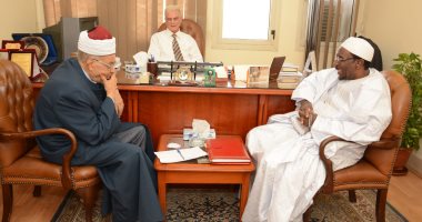 مستشار رئيس بوركينا فاسو للشئون الإسلامية يزور منظمة خريجى الأزهر