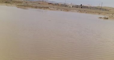 صور.. مصرع أب وابنته غرقا فى مياه السيول وسط سيناء