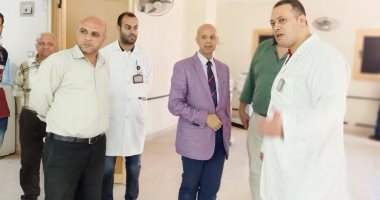 وكيل وزارة الصحة بالشرقية يتفقد تطوير مبنى الكلى وأعمال اللجنة بمستشفى ديرب نجم