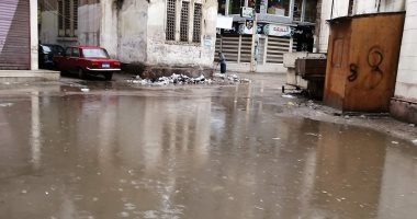 مياه الأمطار تحاصر المدارس وتغرق شوارع فارسكور بدمياط 
