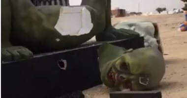 موقع سعودى: مغردون يتداولون فيديو لتحطيم مجهولين تماثيل عملاقة بموسم الرياض 
