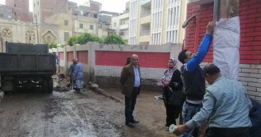 صور.. حملة لشفط مياه الأمطار من شوارع مدينة سمنود بالغربية