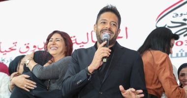 محمد حماقى يشعل احتفالية صندوق تحيا مصر بالإغانى.. ووفاء عامر بالزغاريد
