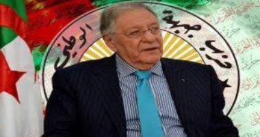 المرشح المستقل عباس جمال يقدم أوراق ترشحه للانتخابات الرئاسية الجزائرية 