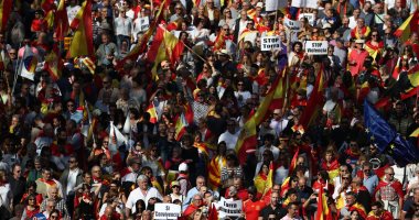 مظاهرات الدعوة إلى التعايش وإنهاء الانفصالية فى برشلونة