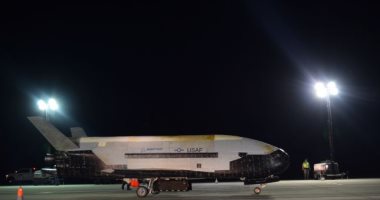 طائرة X-37B الأمريكية تعود من الفضاء بعد 780 يوما خارج الأرض