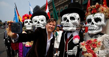 أقنعة مرعبة فى احتفالات "يوم الموتى" بالمكسيك