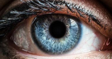 لماذا يلجأ أطباء العيون لطريقة توسعة وتمدد العين؟
