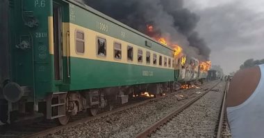 باكستان.. ارتفاع حصيلة ضحايا حريق قطار البنجاب الباكستانى لـ 73 شخصا