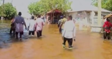 شاهد.. الفيضانات تتسبب فى نزوح أكثر من 270 ألف شخص بالصومال
