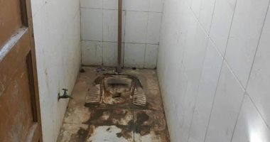 قارئ يشكو من عدم نظافة حمامات محطة قطار سيدى بشر بالإسكندرية