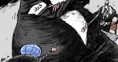 كاريكاتير الصحف السعودية.. إيران تحاول السيطرة على مظاهرات العراق