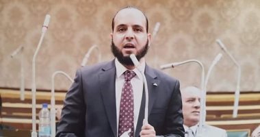 نائب مطروح يطالب بإنشاء عيادات تأمين صحى بمدينة الحمام