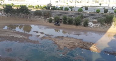 اضبط مخالفة.. غرق شارع جمال عبد الناصر بالمحلة بالصرف الصحى.. صور