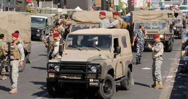 الجيش اللبنانى: القبض على مواطن و 5 فلسطينيين فى صيدا لحيازتهم أسلحة حربية