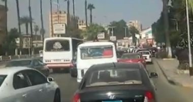 فيديو.. تكدس مرورى بمحيط جامعة القاهرة بسبب زيادة الأحمال