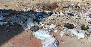 شكوى من انتشار القمامة بالبوابة الرابعة بحدائق الأهرام