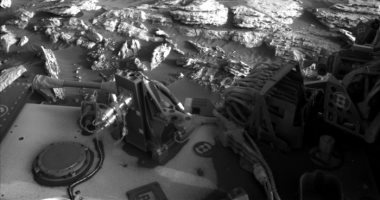 مسبار ناسا يرسل صورًا "غامقة" للكوكب الأحمر 