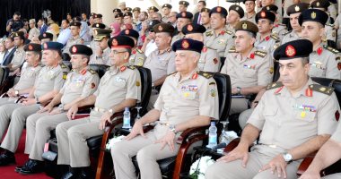 القوات المسلحة تحتفل بتخريج دفعات جديدة من الضباط الجامعيين بالكلية الحربية