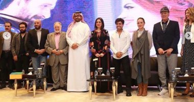 هبة مجدى تشارك متابعيها بصور من مؤتمر مسرحية الملك لير بموسم الرياض